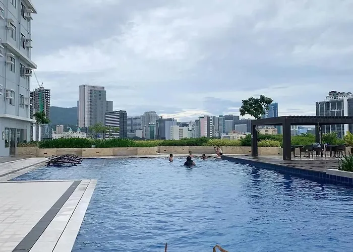 Cozy With Pool & Gym Near Ayala Center