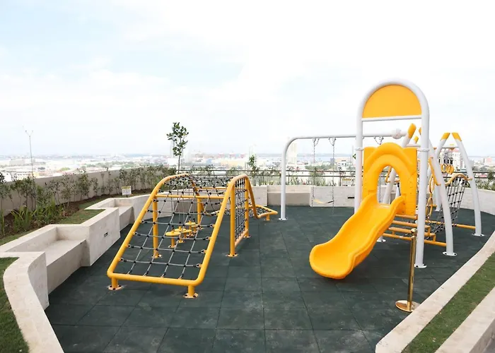 Cozy With Pool & Gym Near Ayala Center Cebu